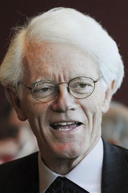 Peter Lynch